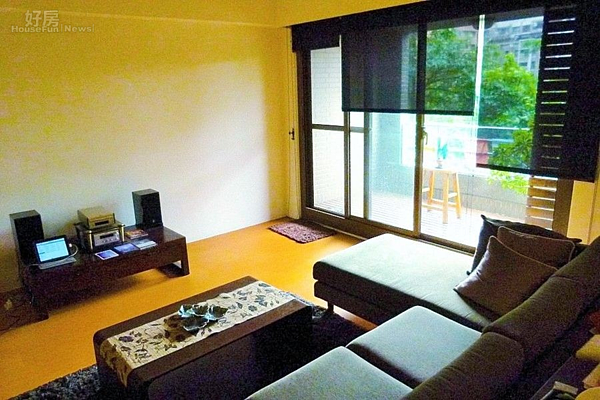 郭蘅祈巧妙地讓綠意分散家中各角落,心曠神怡創作好音樂。