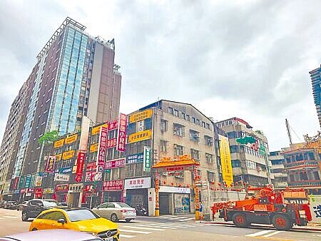 房市低迷,連法拍移轉棟數也下滑。圖∕本報資料照片