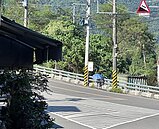 長者烈日下撐傘等車　高雄市逾4千公車站無遮蔽惹議