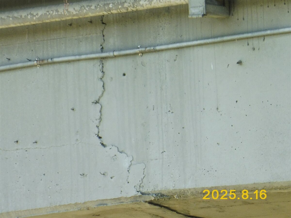 網傳新生高架出現裂縫,對此,新工處出面闢謠。圖/台北市新工處提供