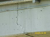 新生高架底大裂縫…網驚沒事別走　新工處曝設計非損壞