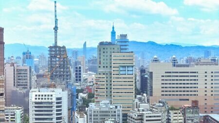 據《住展雜誌》調查,北台灣都會區預售屋及新成屋市場第二季平均銷售率下探至20.5%,較去年第三季幾乎腰斬。圖∕本報資料照片