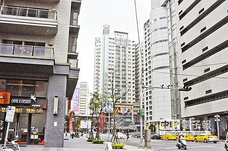 ↑中壢海華特區，緊鄰sogo百貨公司，是桃園房市亮點之一。圖／楊明峰 