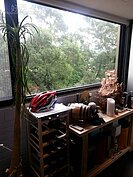 4.家裡有幾乎都有對外窗，可欣賞一片綠意。