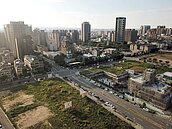 奇特！關稅重挫股市「資金撤出轉買房」？專家揭超夯總價產品