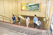 捷運站電扶梯僅半套　民盼增建