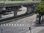 劍南站交通動線惹民怨　捷運局：將調整