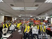 批新北市府把嫌惡設施都放蘆洲　居民高喊終止銀河灣計畫