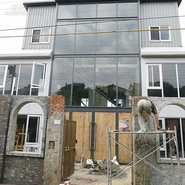 
４．三芝的舊透天別墅是羅展鵬人生的第一間房。