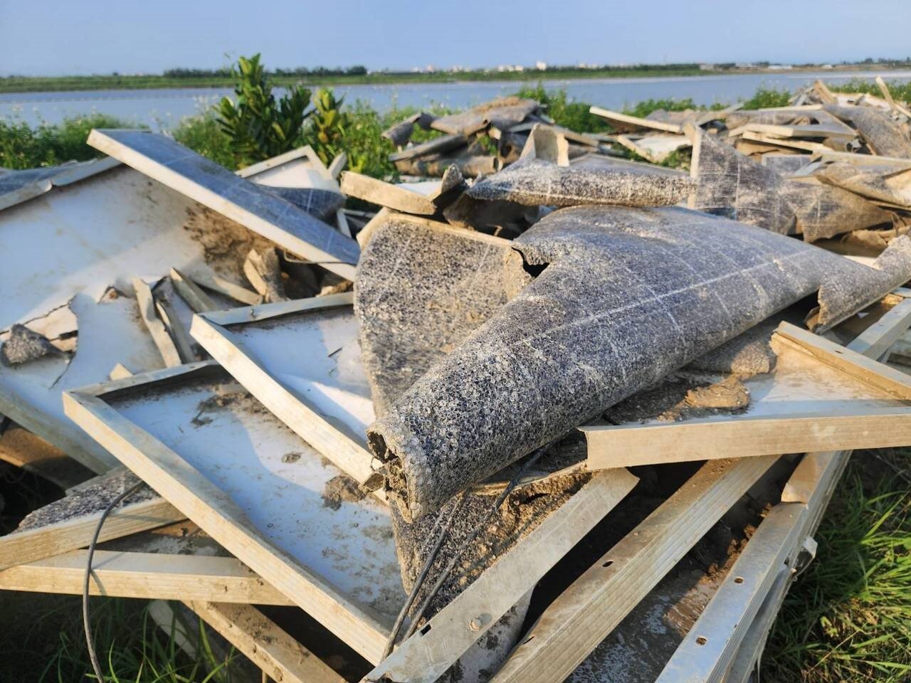 丹娜絲颱風損壞大量南部滯洪池的光電設施。圖／聯合報系資料照片 