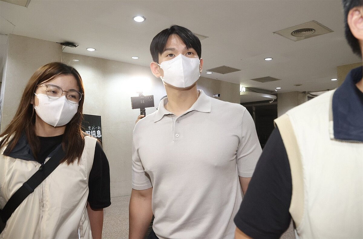 經濟部綠能科技產業推動中心前副執行長鄭亦麟爆涉收賄百萬。圖/聯合報記者林俊良攝影