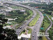 端節連假上國道　取消20公里免費里程