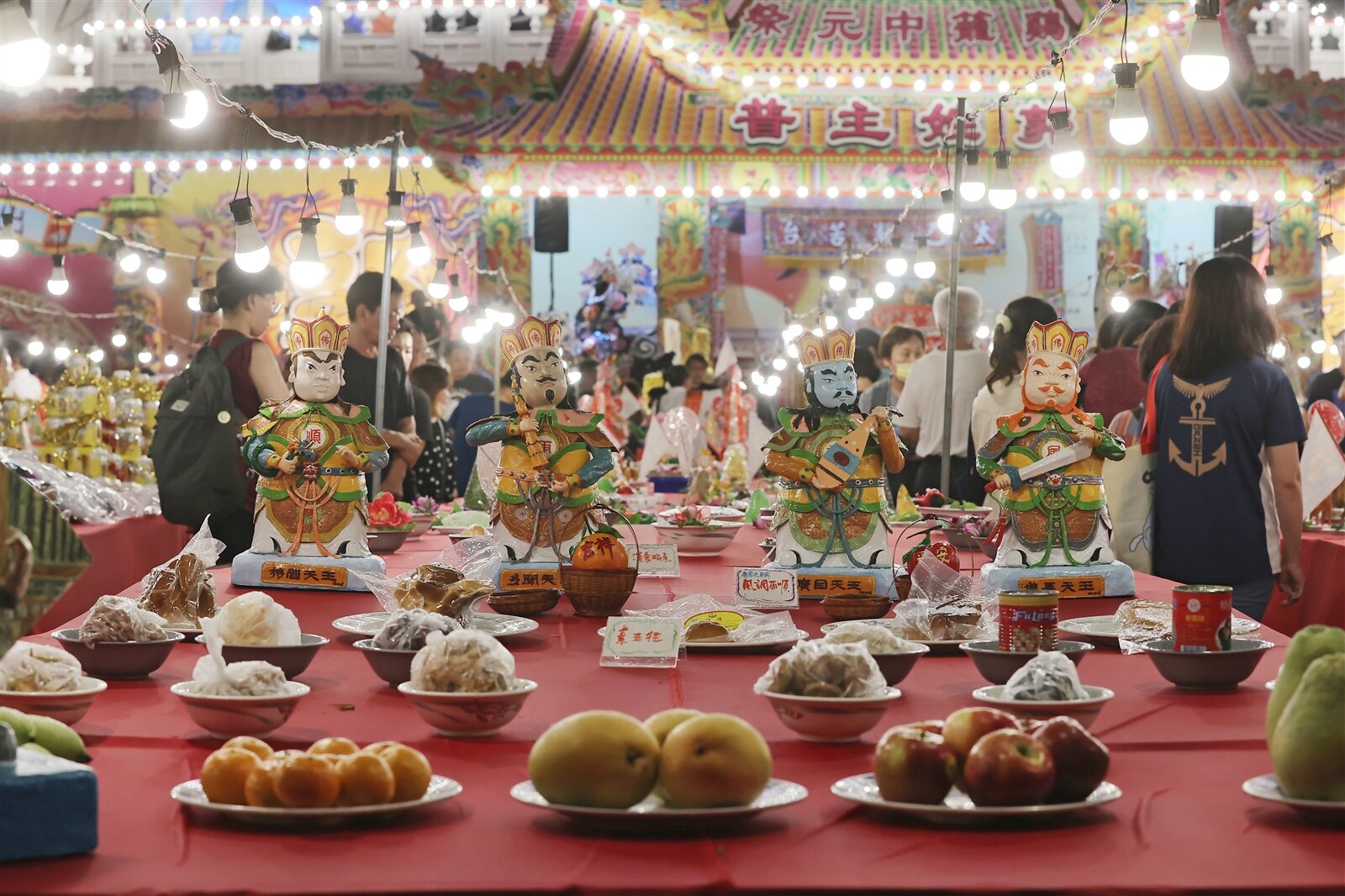 圖為2023年鷄籠中元祭的普度法會。圖／本報資料照 