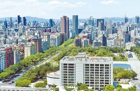 金融圈認為,央行應該會微調信用管制。(本報資料照片)