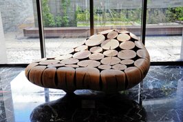 海納川不僅擁有獨一無二的藝術畫廊，就連座椅也是藝術品。（圖文／好房News記者陳韋帆）