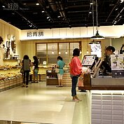 哈肯鋪的名聲響亮，不管何時都有許多顧客前來光臨。(好房記者張聖奕/攝影)