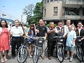 方便鄰長服務　田中鎮公所送腳踏車