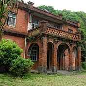 第一眼看到蔡家小洋樓,馬上聯想到的就是類似高雄英國領事館或者是淡水紅毛城一樣的建築Style。(好房記者張聖奕/攝影)