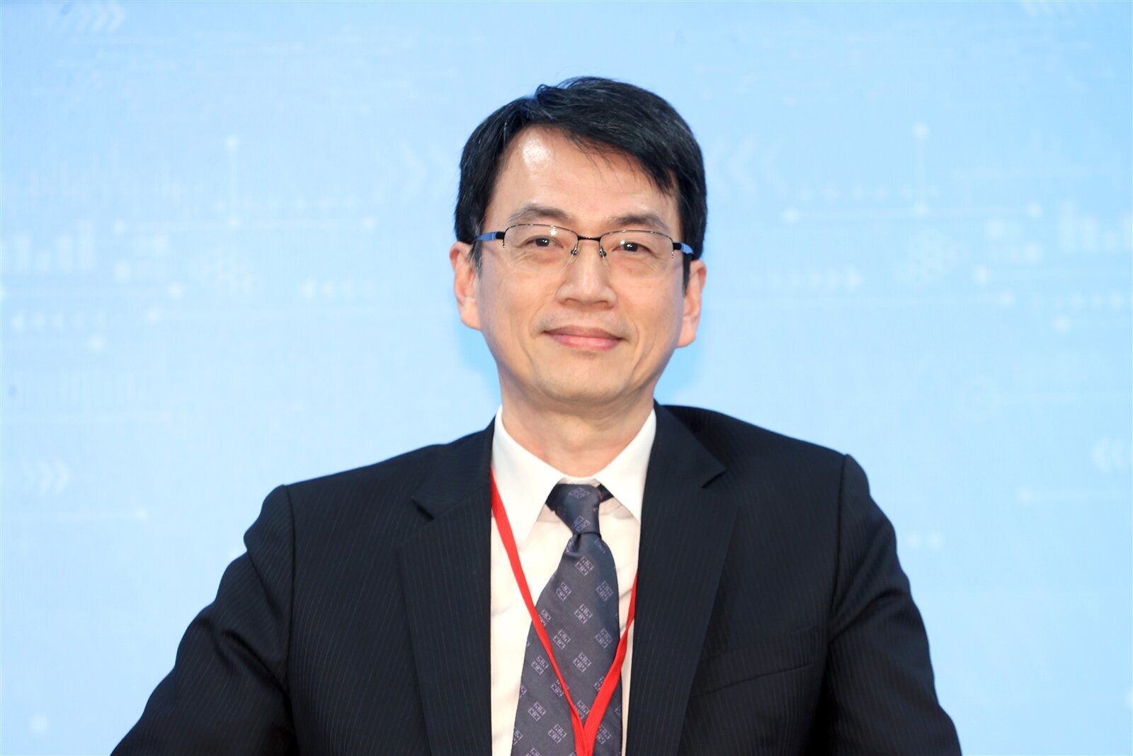 金管會銀行局今日召八大行庫開會，銀行局長童政彰在會中呼籲銀行對房貸額度鬆綁，同時示警整批性分戶房貸搭售房貸壽險作法是違法的。圖/本報系資料照片 