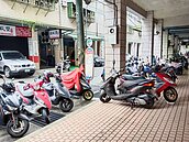 住宅區騎樓停放機車　基市規畫開放2路段