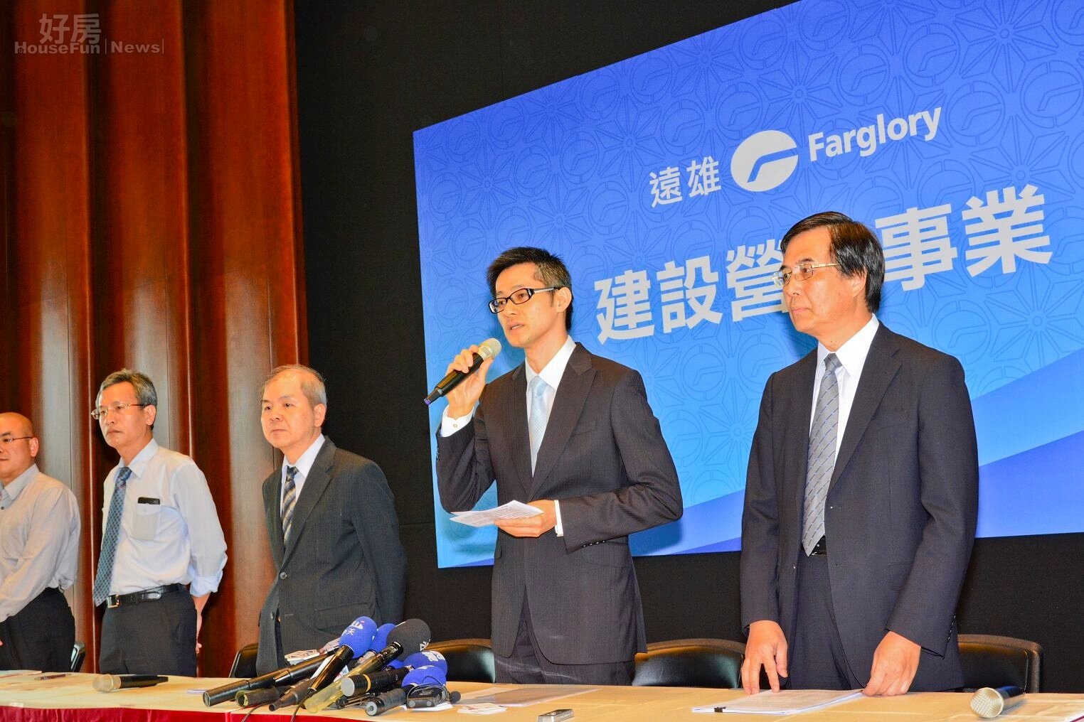 趙藤雄之子趙文嘉表示剛從美國回來,對於趙藤雄被羈押一案並不是十分了解。(好房News記者 陳韋帆/攝影)