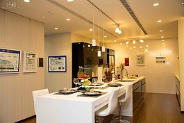 根據內政部不動產資訊平台統計，至2013年第四季為止，全台平均住宅屋齡高達27.01年，雙北市屋齡在25年以上者更超過4成；此外，台北、新北兩市的小宅成交量，也在10年內分別攀升了5.6倍與3倍之多，從數據來看，老屋、小宅無疑是當前購屋的一大趨勢，為了提升居住環境的品質，裝修改造勢在必行。。（文／師慧君 圖文彙整／陳韋帆 圖片提供／Pana Home）