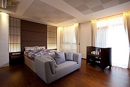 PanaHome建議以天然的調濕建材來進行室內塗裝與美化；牆壁板材部分可選擇調濕石膏板，外層則可選用珪藻土塗料或珪藻土壁紙來進行施工，可防止霉害，還家人健康。（文／師慧君 圖文彙整／陳韋帆 圖片提供／Pana Home）