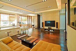 日式設計風格走道通常以木板鋪設，客廳與臥室通常以木格門隔間，臥室地板通常使用榻榻米，使用大量的天然建材構成設計即為日式設計的一大特色。（文／陳韋帆 圖／Pana Home提供）