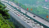 收假了！　國道午後湧北返車潮