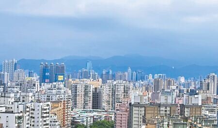 綜合內政部、金管會、主計總處與市場數據觀察,房市實際情況遠比外界想像穩健。(王莫昀攝)