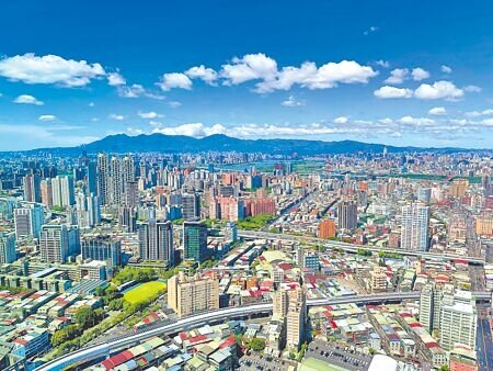 為活化閒置空屋,讓青年、弱勢族群能穩定租屋,社會住宅包租代管政策2018年推動迄今,新北市已累計協助媒合3萬戶以上弱勢租屋。(高鈞麟攝)