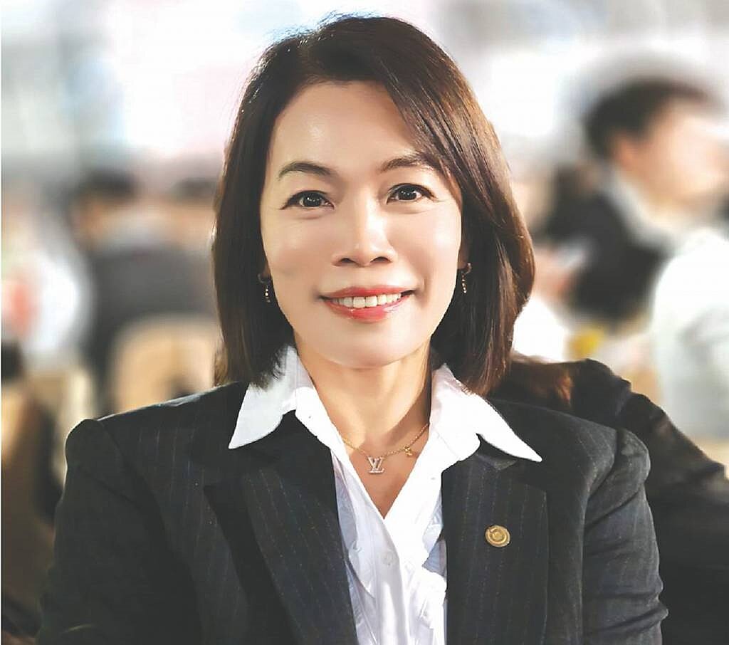 永慶不動產高雄博愛凱璿加盟店店東周秋玫。圖／中國時報