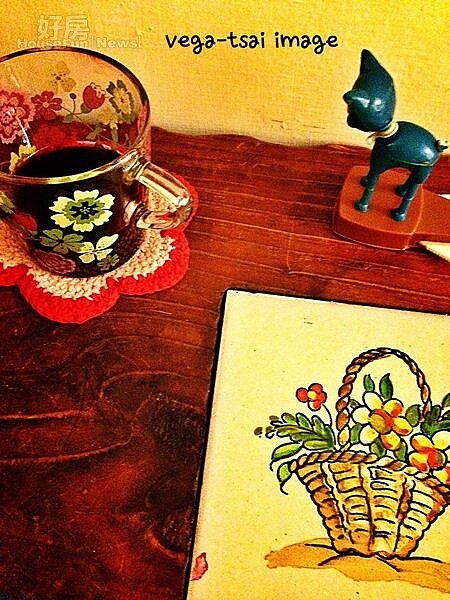 3.蔡燦得喜愛歐式老家具,也愛收集貓咪相關小物。