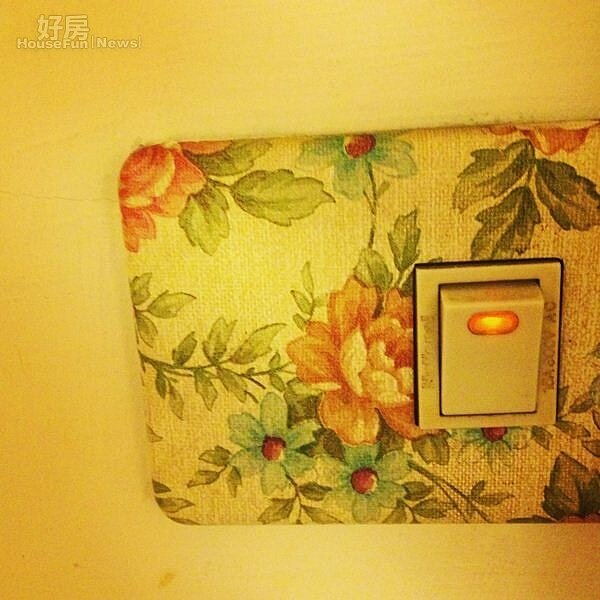 5.連開關都換上浪漫的花卉圖樣。
