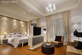 一個家，最重要的無非就是有間中看又中用的臥室，如果將房間打造成頂級飯店的風格，是不是讓人更不想踏出房門。（圖／好房設計風）