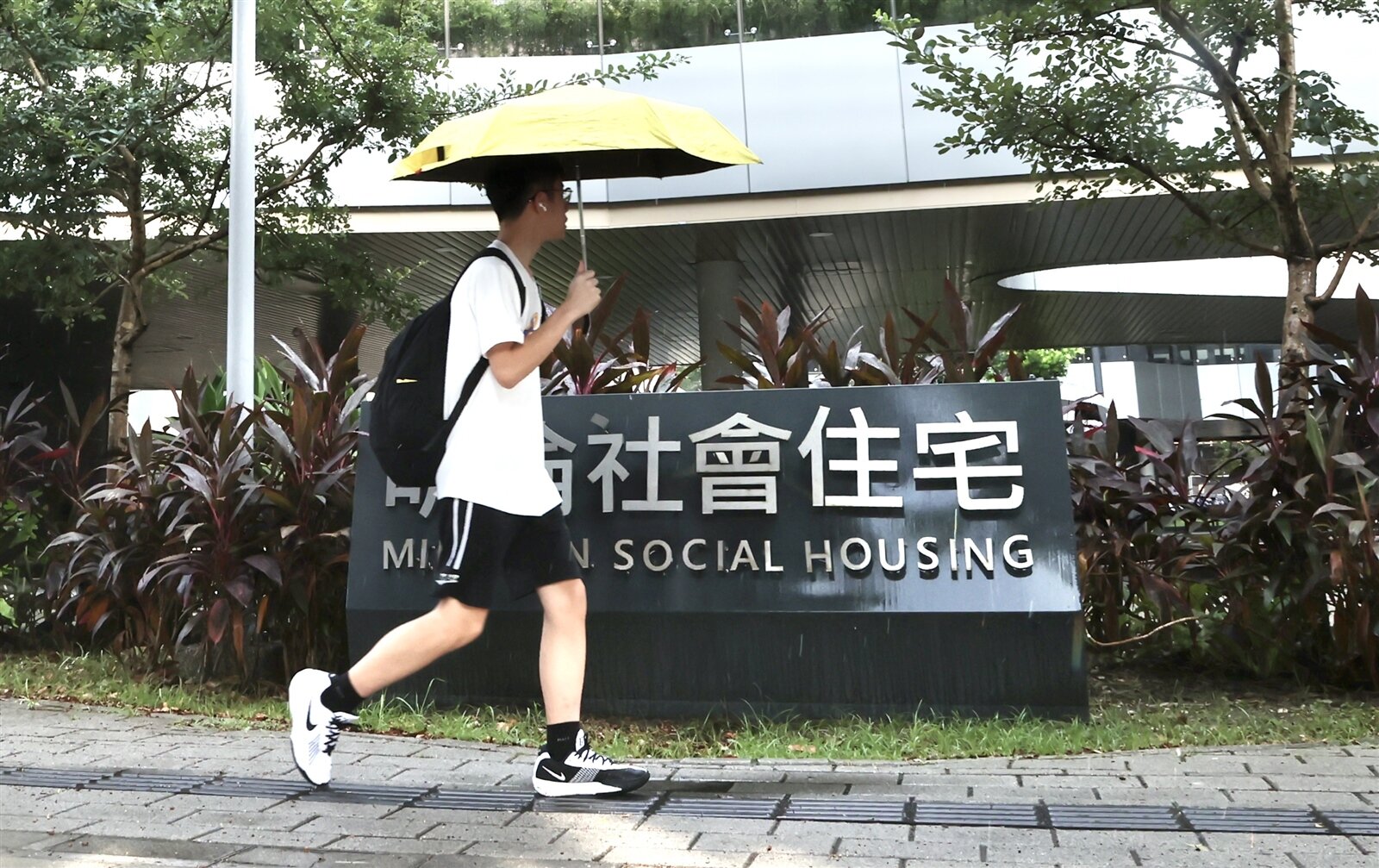 行政院昨拍板「青年婚育租屋協助專案」，今年起至2028年，將從中央社會住宅中釋出一點一萬戶「婚育宅」。記者胡經周／攝影 