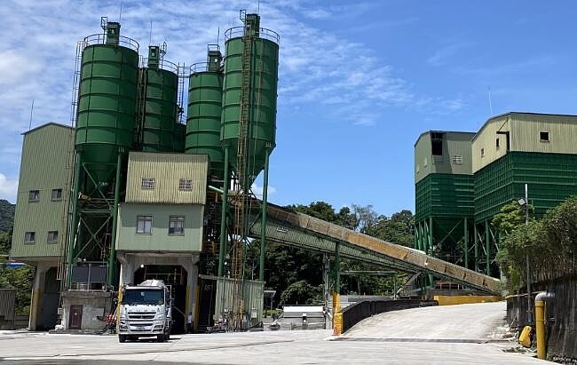 7個月3起死傷工安事故 新北混凝土廠勞檢9成違規 新北市勞檢處執行預拌混凝土業專案檢查。圖/新北市勞檢處提供