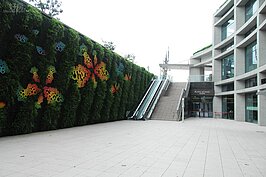 誠品進駐松山文創園區後，更增添松菸濃濃的文青風格。(好房記者張聖奕/攝影)