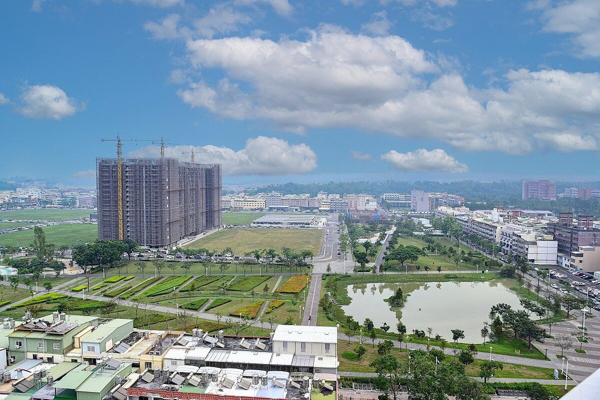 高雄市地政局預計在 9 月 17 日舉辦第 3 季開發區土地標售,釋出 5標5筆優質建地。圖為松金段土地。圖/高市地政局提供