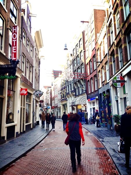 荷蘭阿姆斯特丹紅燈區街景。(好房News記者李玲玲/攝影)