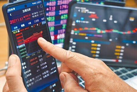 台股10日正式飛越25,000點大關,改寫七大紀錄及新里程碑。圖∕劉宗龍