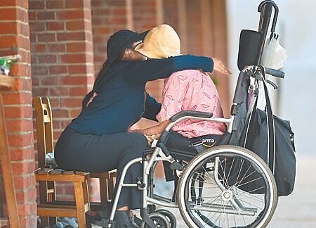 
80歲以上免巴氏量表就可申請看護移工。（示意圖，本報資料照片）
