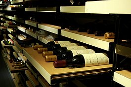 大手筆設置的低溫酒窖，就是為了讓美酒不變質。