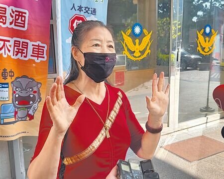 參加大陸廈門低價遊程爆爭議,金門「馬老師」馬雪峰11日出面澄清。(于家麒攝)