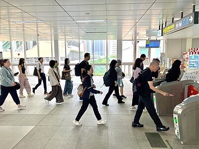 台中捷運公司尋找第5000萬人次幸運旅客。圖/台中捷運公司提供