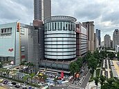 恢復營業再進一步！台中新光三越明起開放進貨