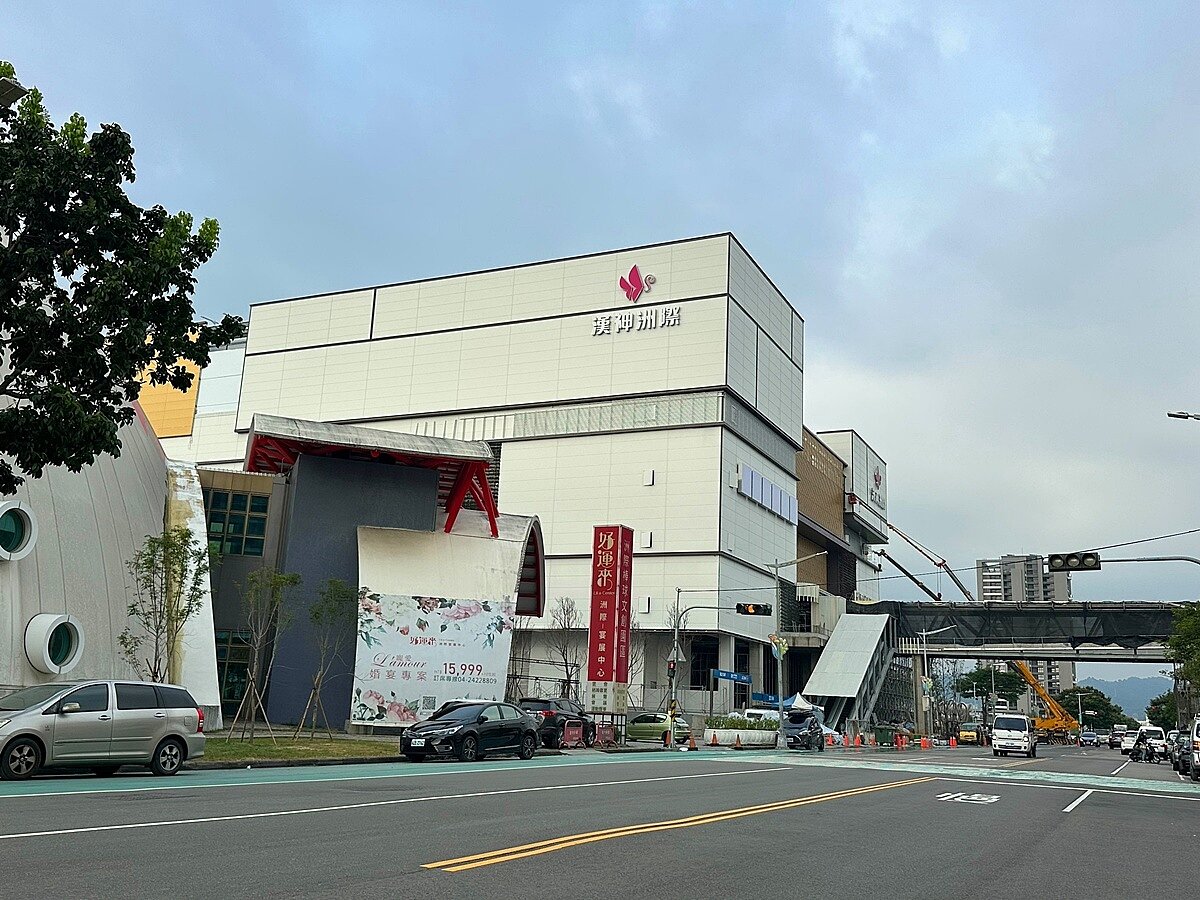 北屯洲際段的優勢在於多重建設題材加乘，球場、百貨與交通網絡推升區域能見度，房市低迷時仍能見到多案齊發。圖／好房網News記者林和謙／攝