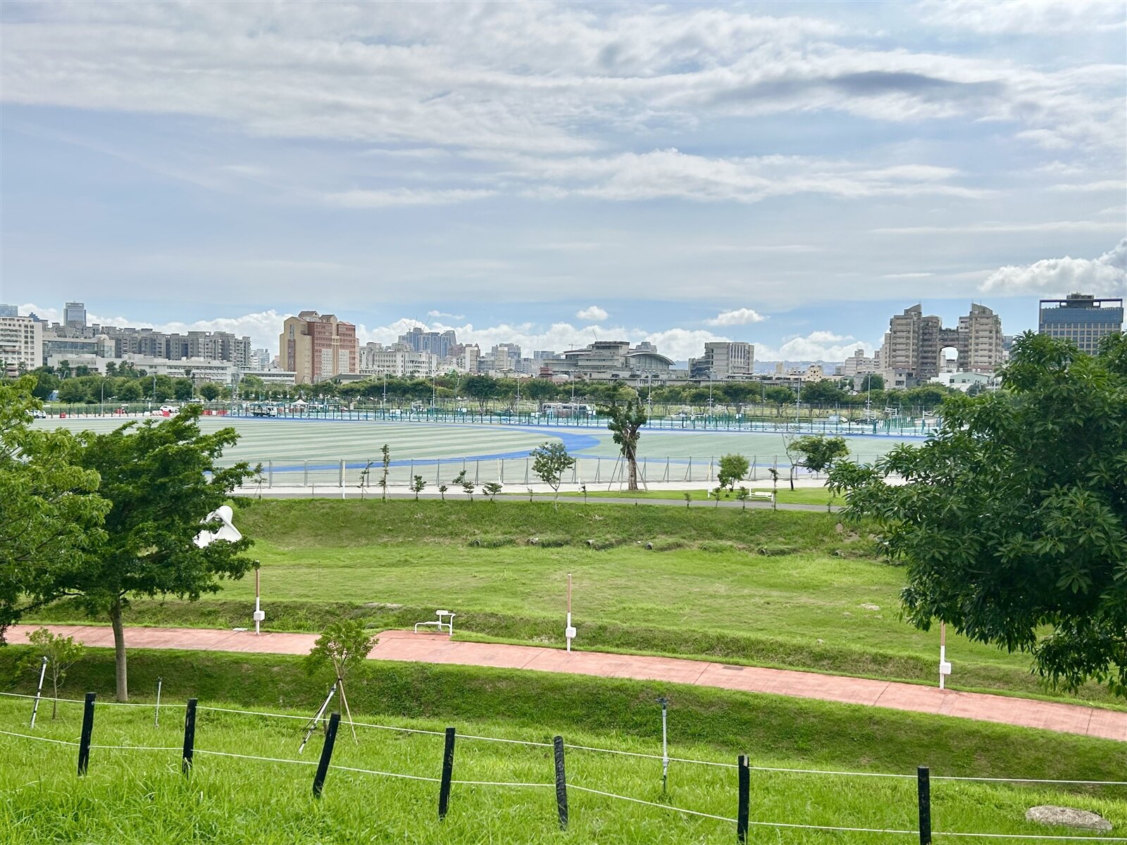 志聖以18.23億元標下的水湳經貿園區逢大段21地號土地，靠近台中超巨蛋預定地。記者宋健生／攝影 