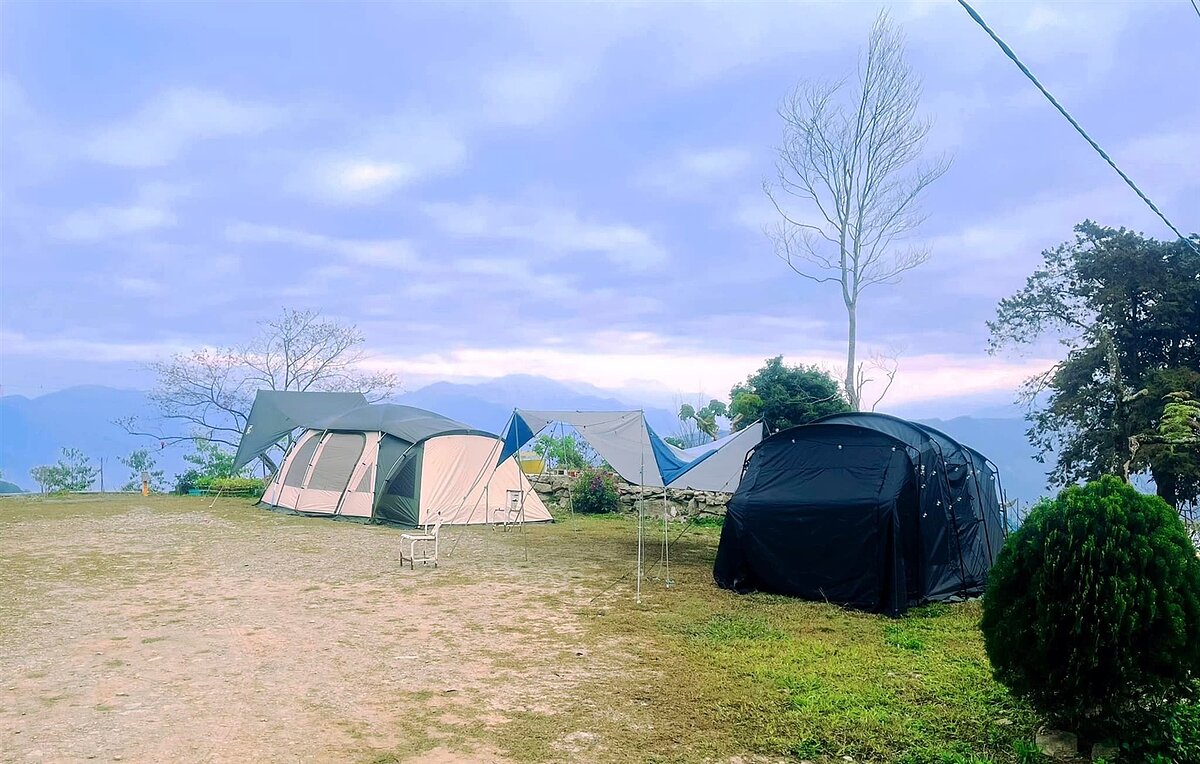 高雄露營場管理要點上路3年,全市僅16處營區申請通過,原民區有業者花了5、60萬元還無法過關,心情非常沮喪。記者徐白櫻/翻攝