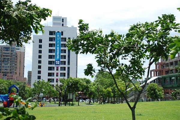 地上權住宅拚買氣,要分拆使用年限、以低價格吸引民眾。(圖/好房網資料中心)